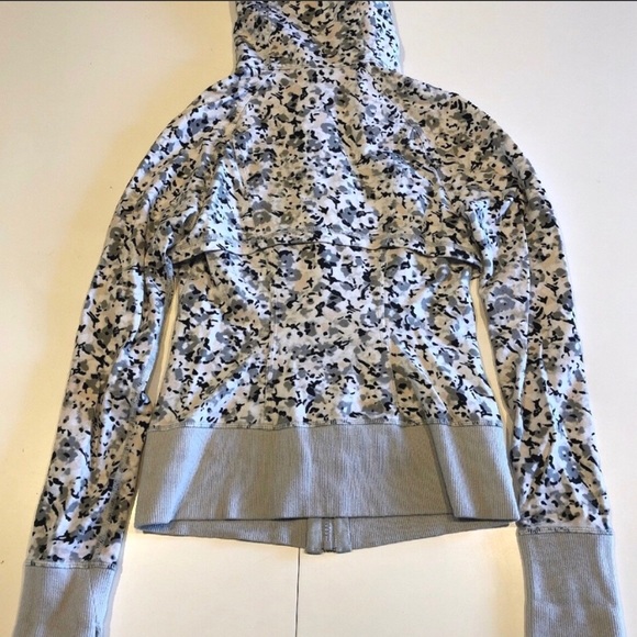 Lululemon After Asana Hoodie - Picture 4 of 7